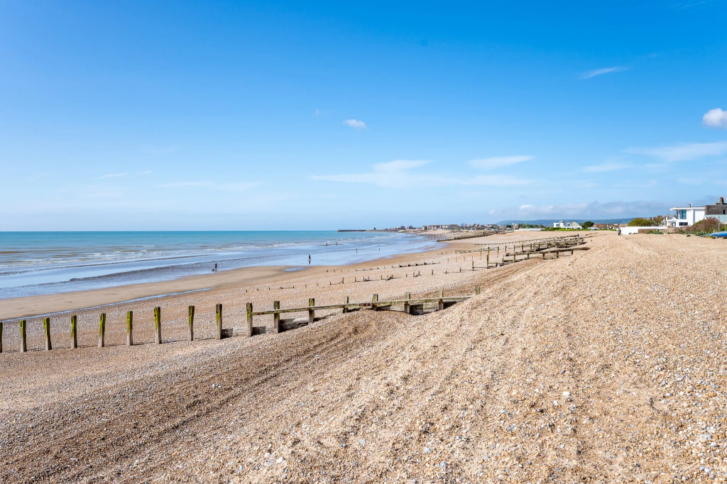 Escape to Paradise at Pevensey Bay Holiday Park