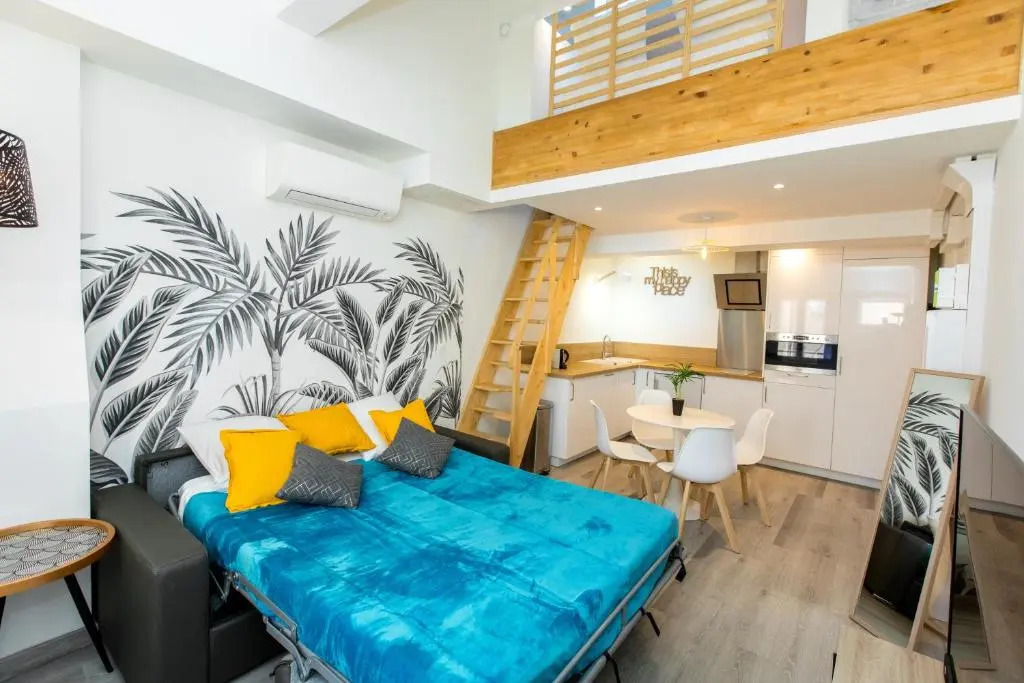 Duplex : Plage 300m, Clim, Netflix