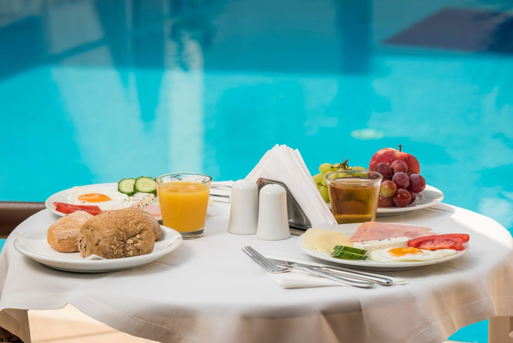 Elotis Suites