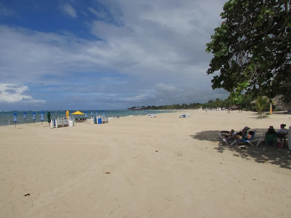 Apartamentos en Playa Dorada