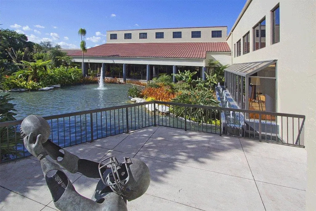 Miami Lakes Hotel
