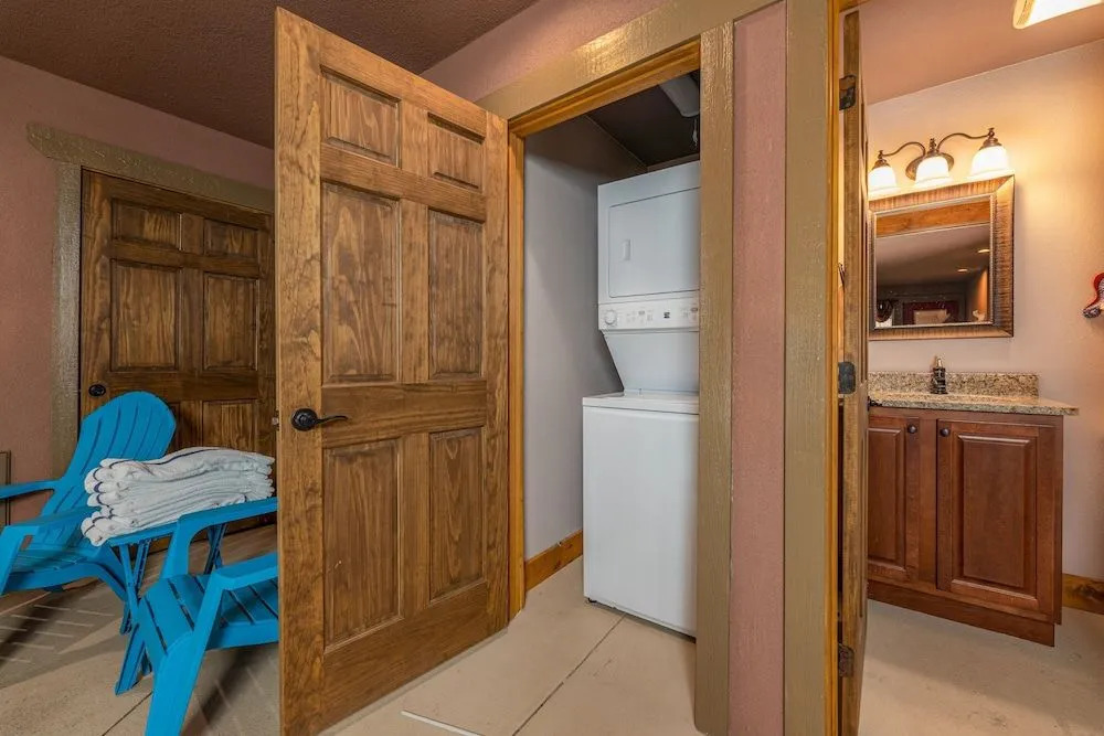 Splash Mansion - Four Bedroom Chalet