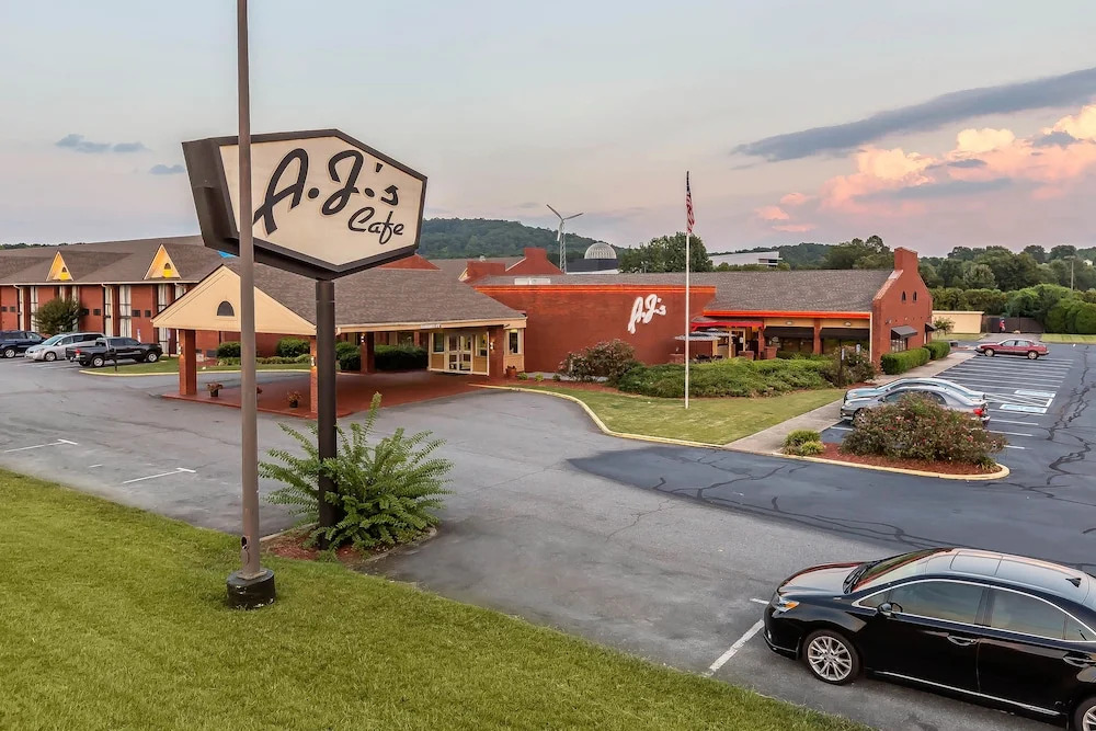 Clarion Inn