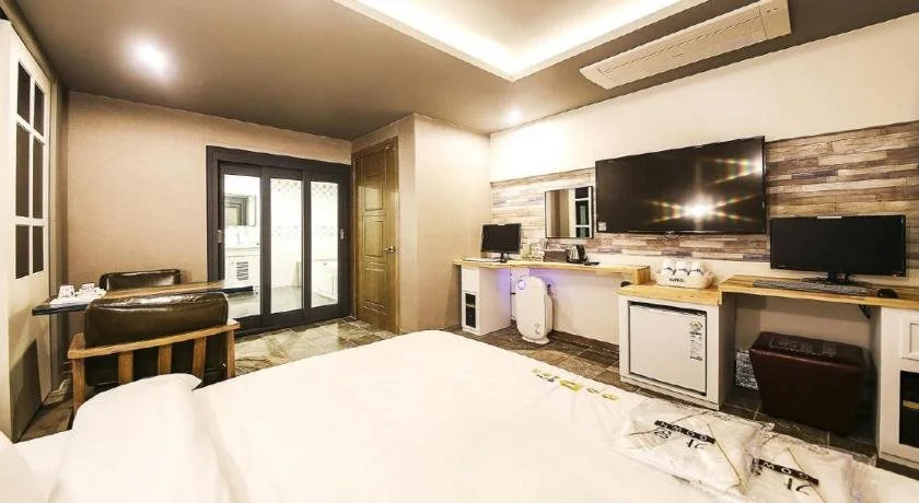 Modern Hotel