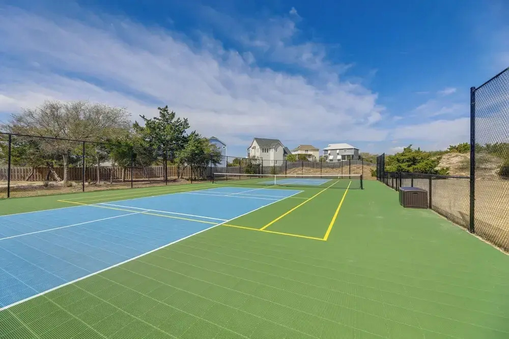 Emerald Isle Vacation Rental w/ Resort Pool!