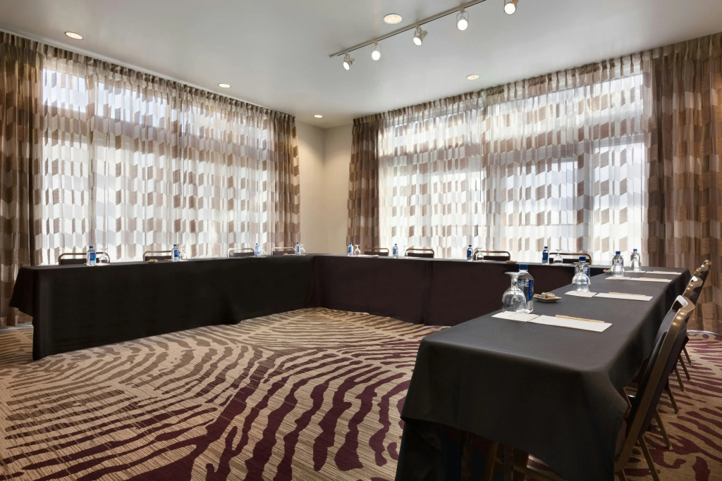 DoubleTree by Hilton Hotel Oklahoma City Airport