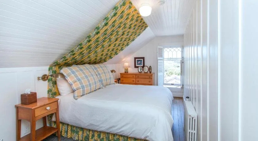 Sea View Inn - Carmel