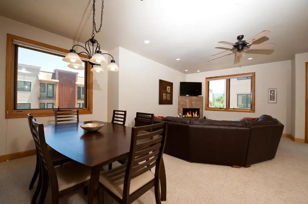 Crimson Cliffs Unit 55