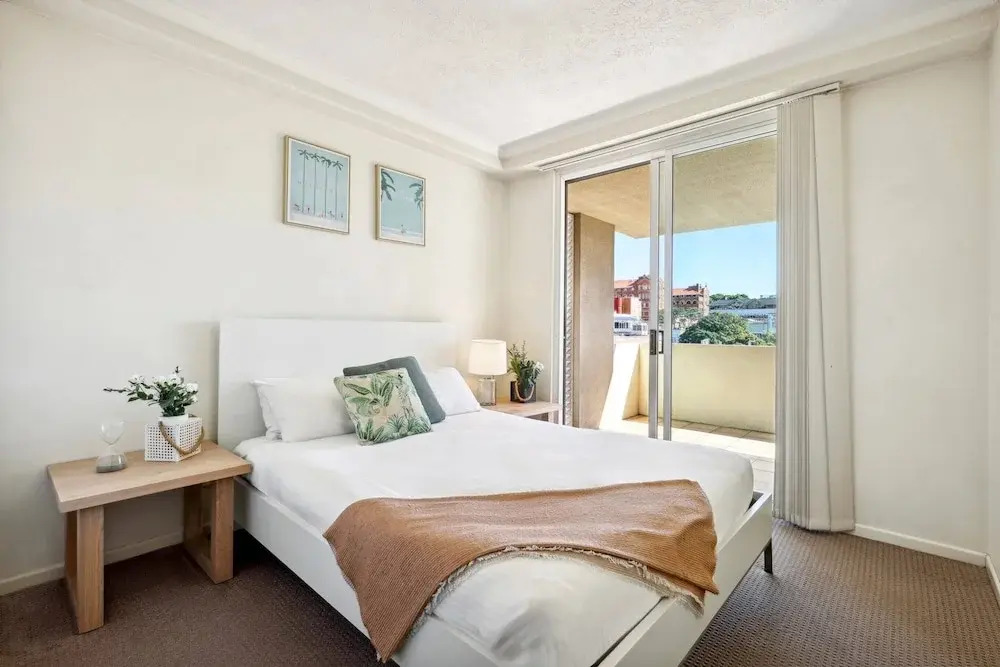Inner-city 1-bed With Pool & Spa
