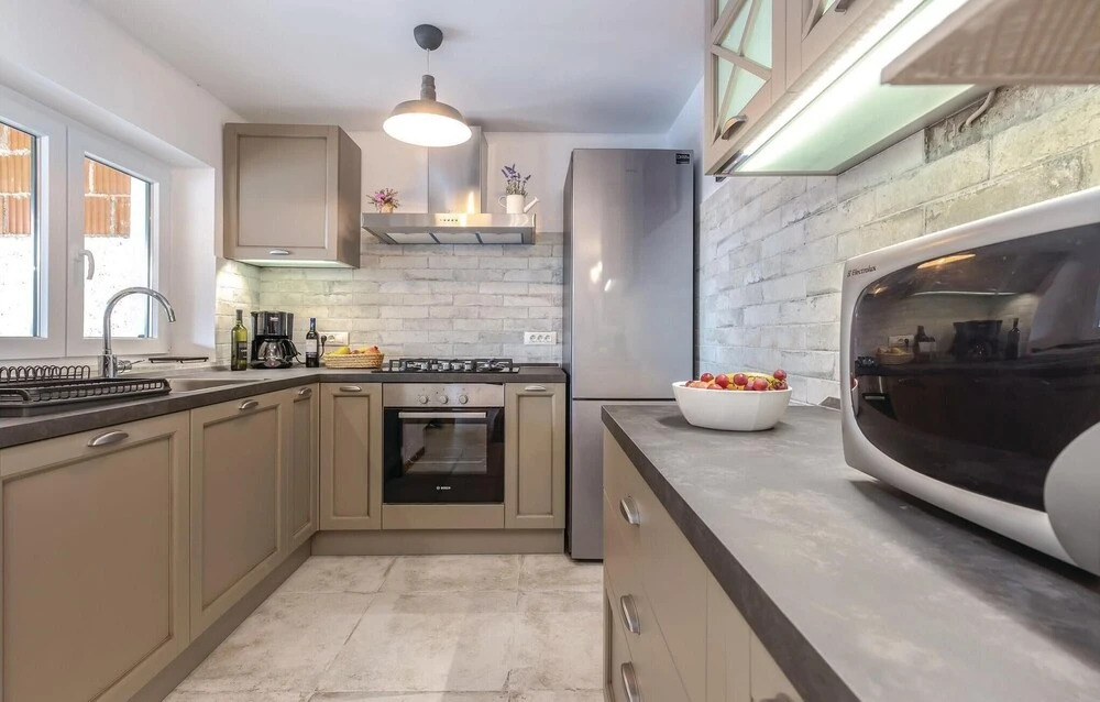 Awesome Home in Praputnjak With Wifi, Outdoor Swimming Pool and 4 Bedrooms