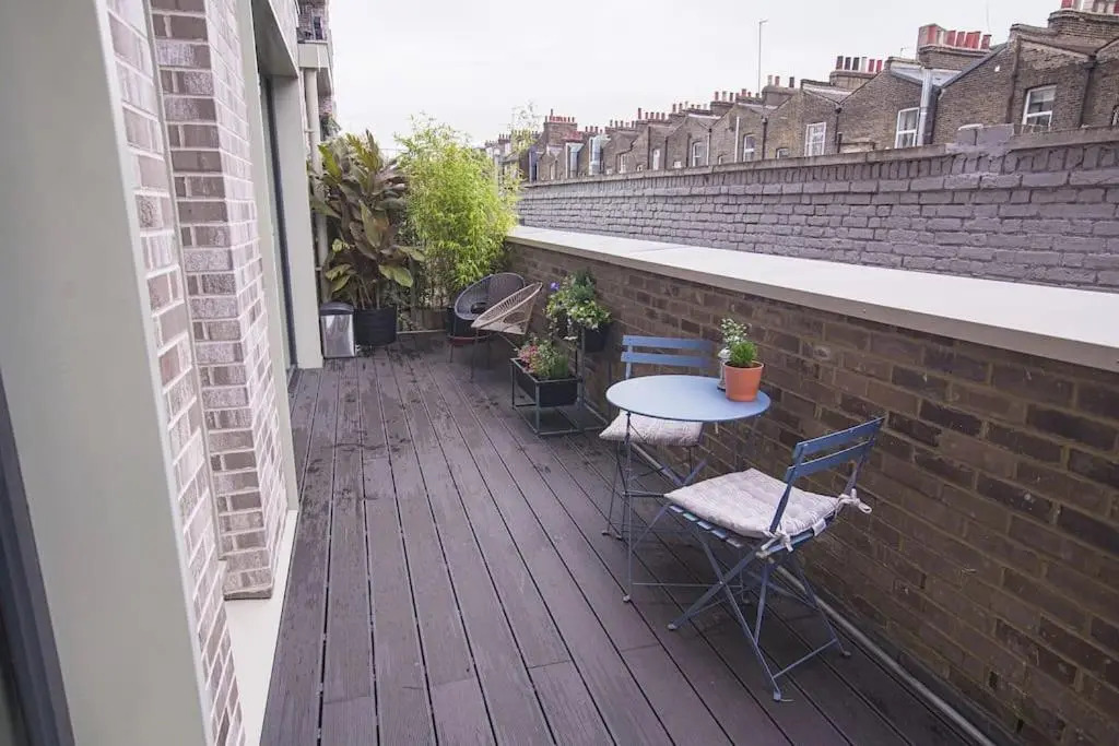 Stylish Brixton 2 bed / 2 bath by Pop Brixton