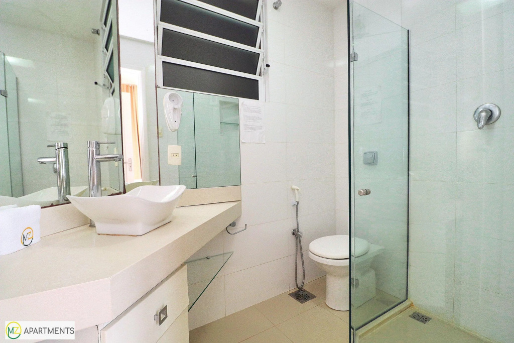 Sala e quarto para 4 pessoas no posto 4