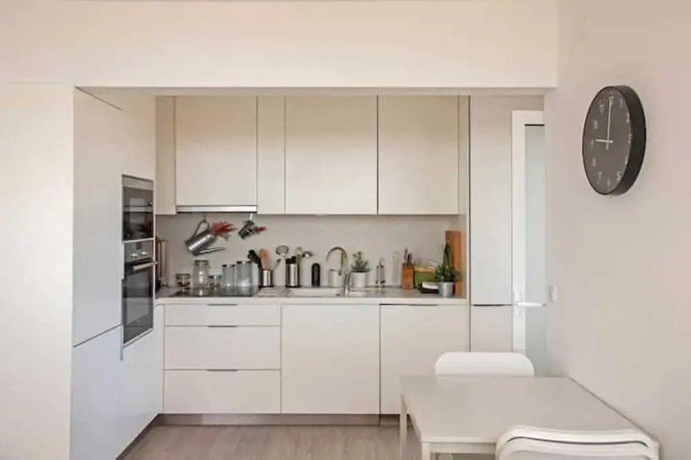Magnificent 1 Bedroom Apartment With Views Over The Ocean
