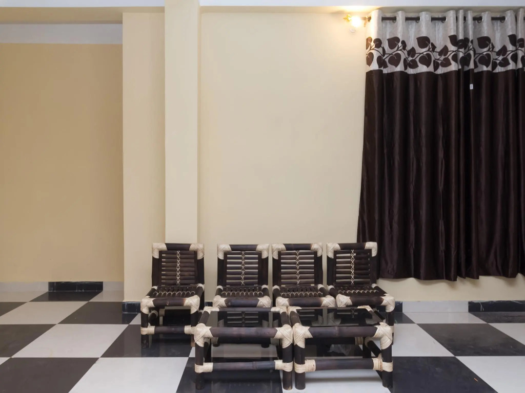 OYO 11062 Victoria Guest House