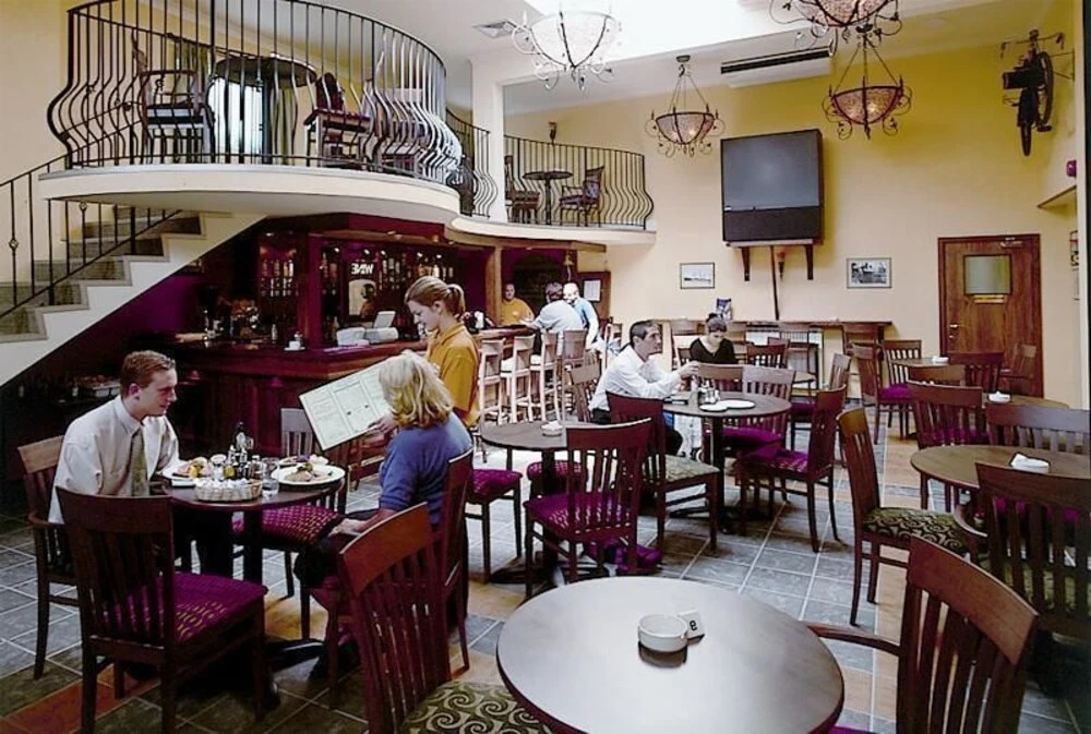 L'Eree Bay Hotel