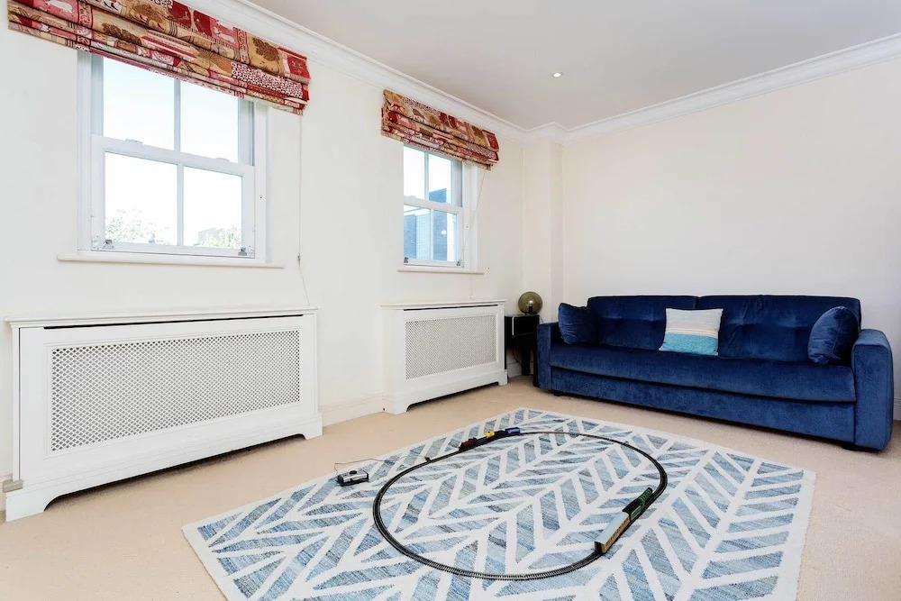 Putney Bridge Place