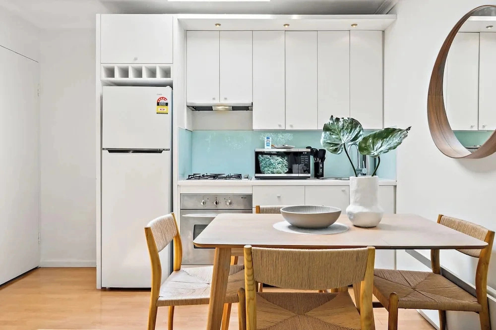 Bright 2-bed Apartment in South Yarra