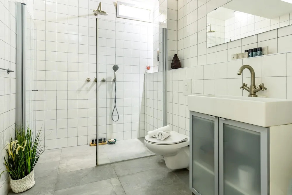 One of a kind Bright Modern and Central