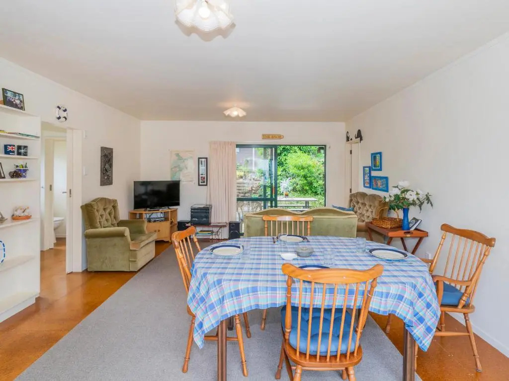 The Bach - Whitianga Holiday Home