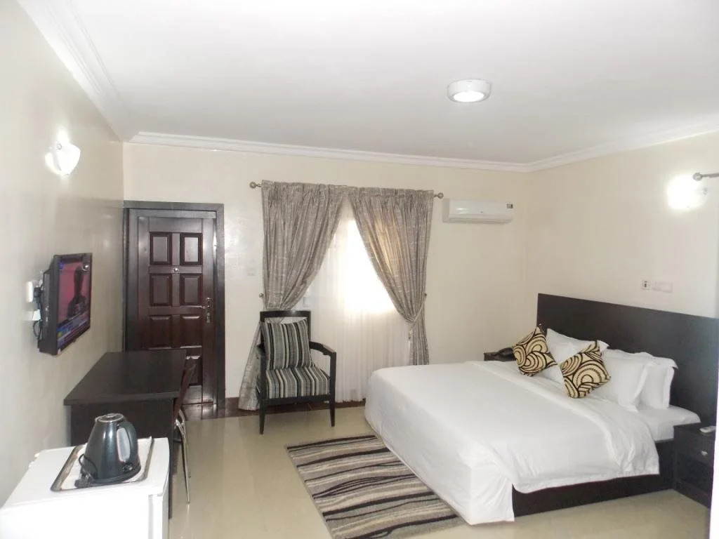 Sentinels Apartment and Suites by STEFANOS
