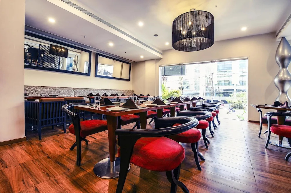 Ebony Boutique Hotel
