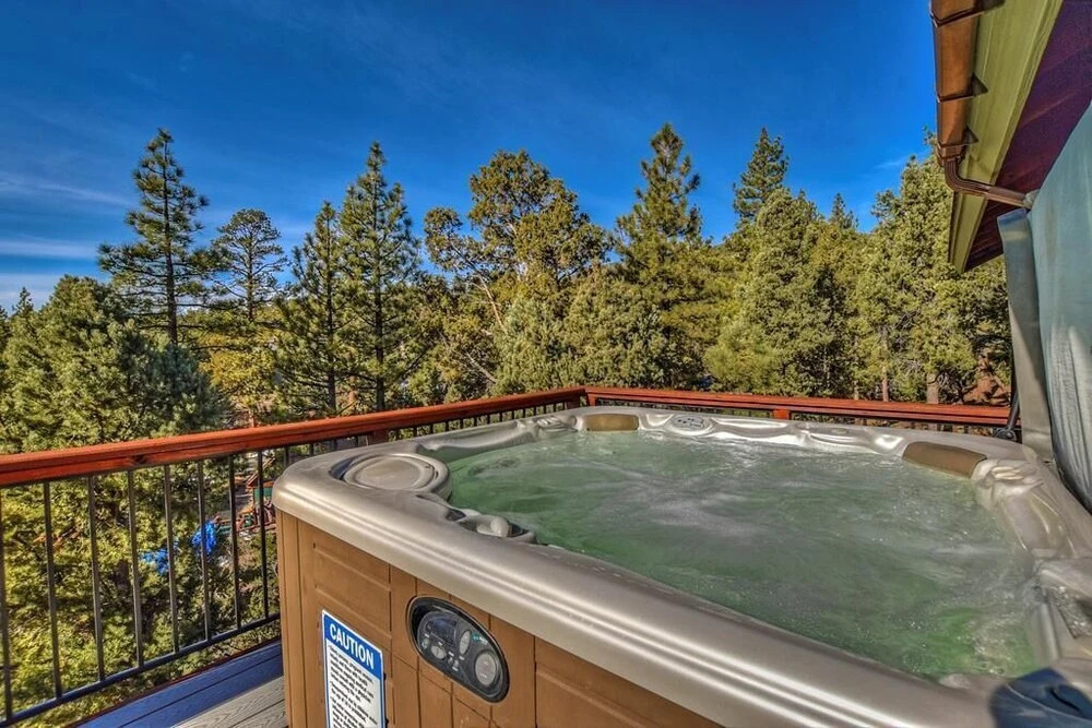 025 - Pacific Crest Trail Cabin