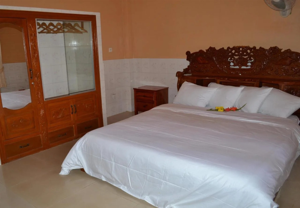 Kampot Manor