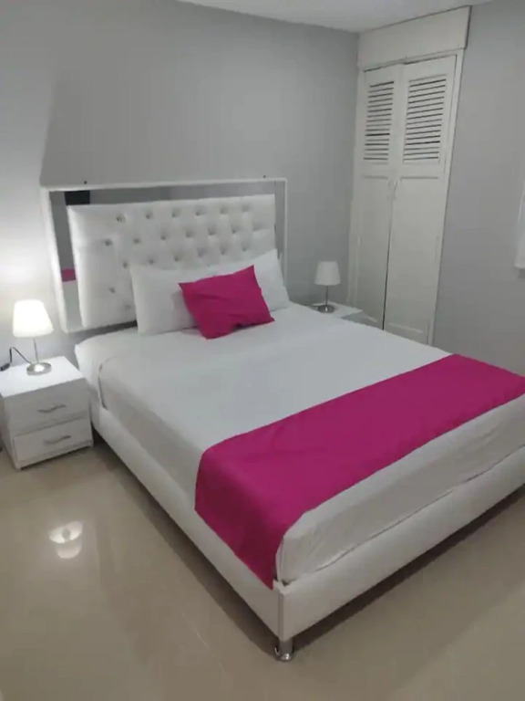 Hotel BM-17  Cerca Al Mar