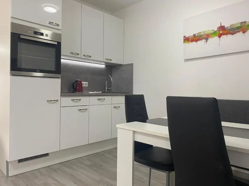 Urbanes, modernes Apartment mit Parkplatz