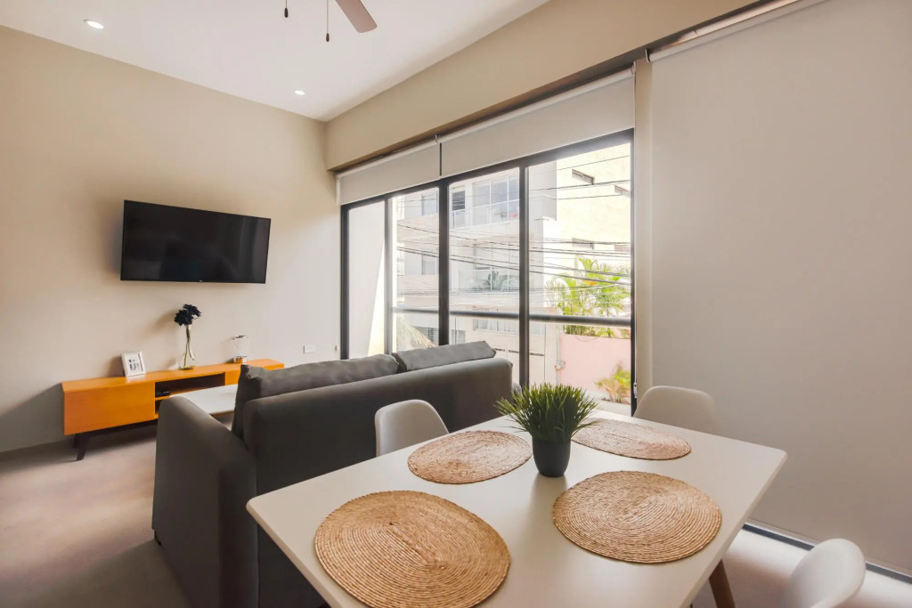 1BR Fully-Equipped Condo in the heart of Playa del Carmen, at only 5 mins walking distance to 5th Av