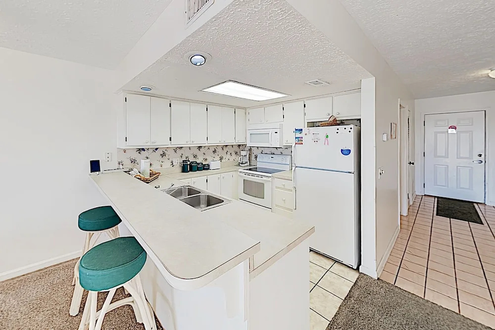 New Listing! Beachfront Townhome W/ Gulf-view Deck 2 Bedroom Townhouse