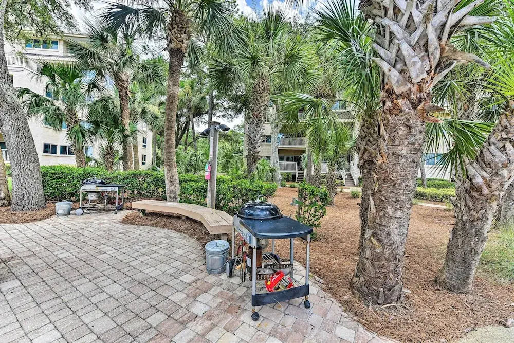 Palmetto Dunes Villa w/ Views: Steps to Beach