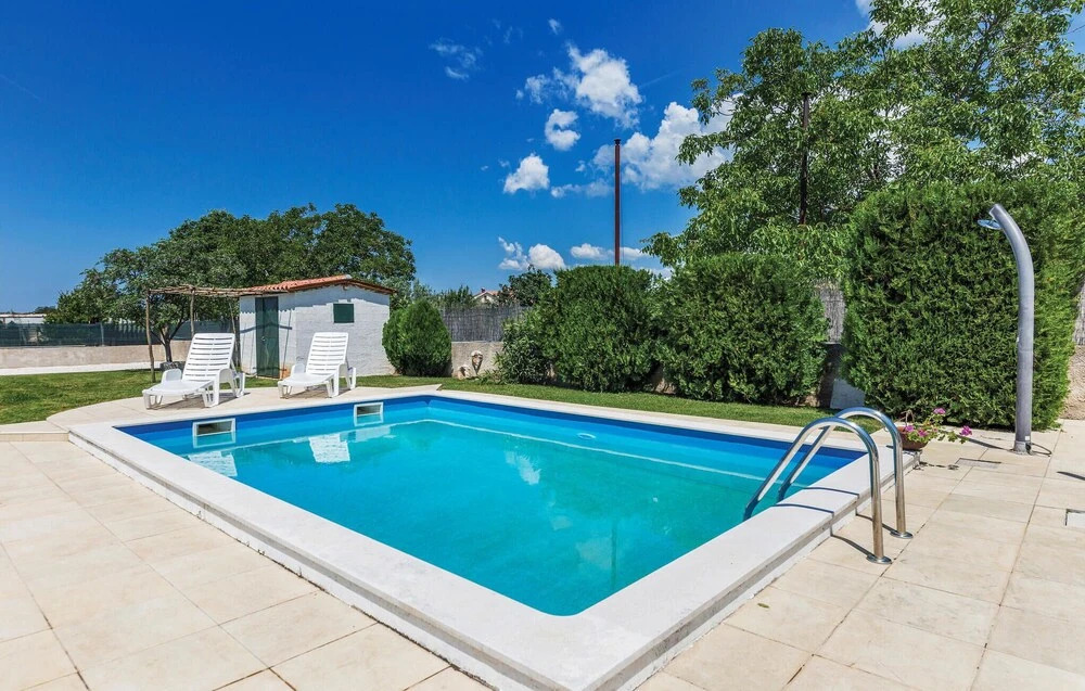 Beautiful Home in Pula With Wifi and 3 Bedrooms