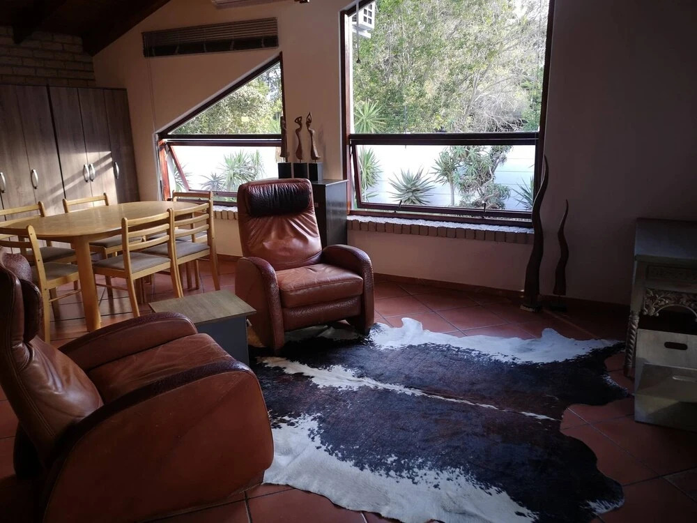 Room in Guest Room - Home Away From Home With Friendly Hosts