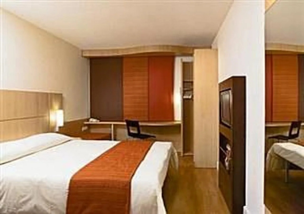 Ibis Tianjin Riverside