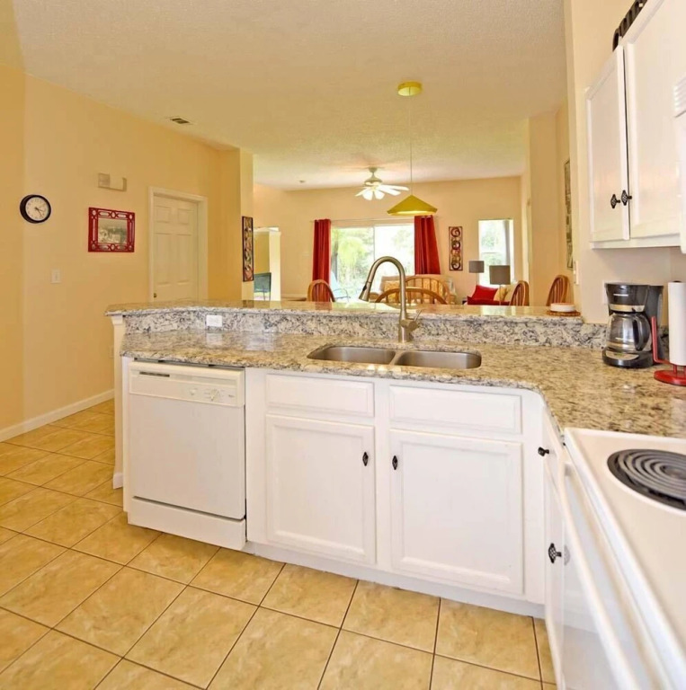 Emerald Island Resort Townhomes by RHN