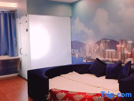 Wuhan Junqi Theme Hotel (Hubei Academy of Fine Arts)