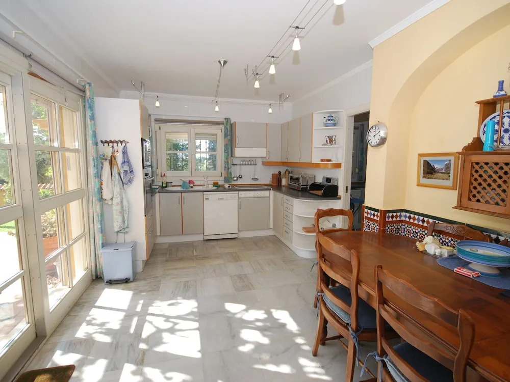 Holiday Villa near Fuengirola with Private Swimming Pool in Green Oasis