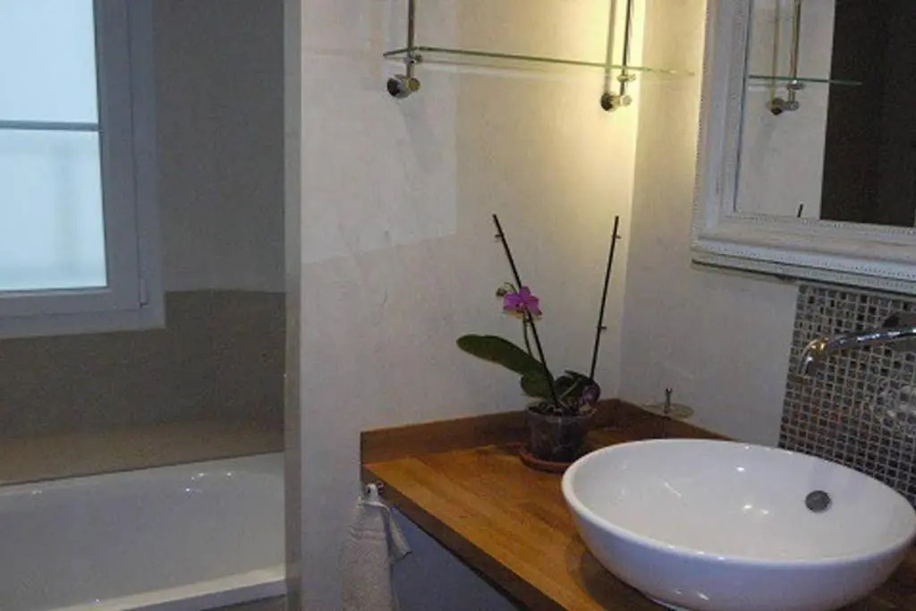 Barla 3 - a Spacious One Bedroom Apartment Near Place Garibaldi
