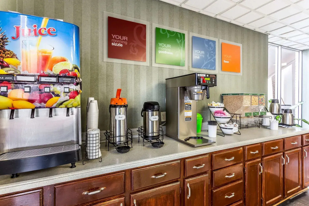 Ocean Crest Inn and Suites