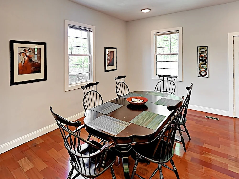 7 3rd Street Home 2 Bedrooms 2 Bathrooms Home