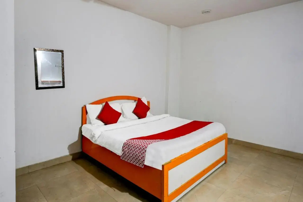 OYO Flagship 80608 Hotel Relax Inn