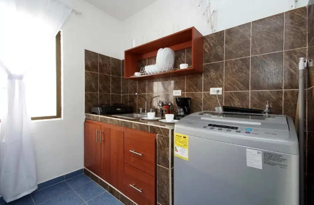 Luxury apartment with a/c next to chipichape mall