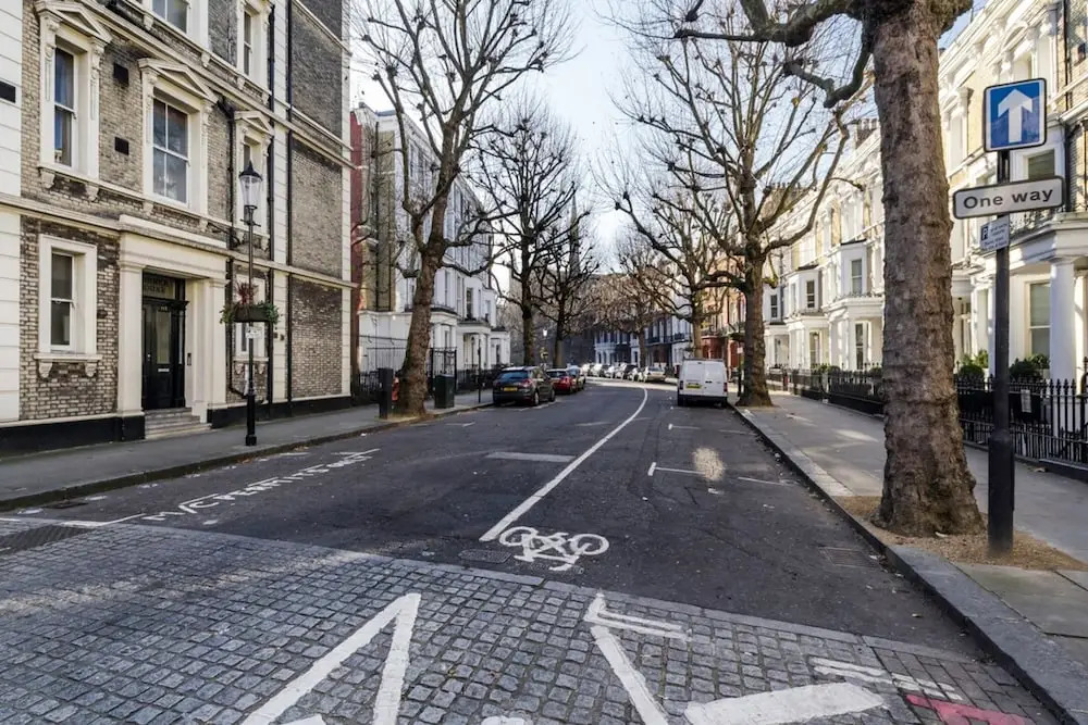 Elegant Earl's Court 2 bed 2 Bath Near Tube