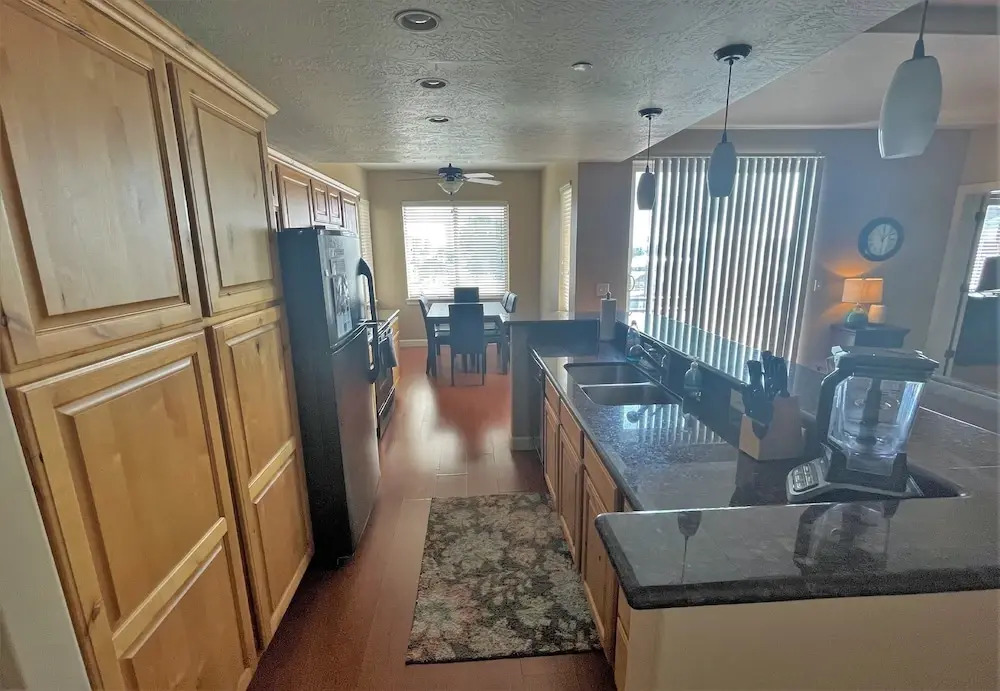 Downtown Condo Close to Everything