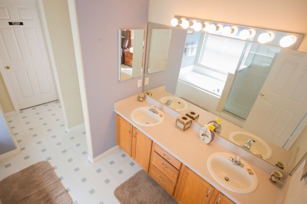 Indian Creek 5 bed / +3 bathrooms home