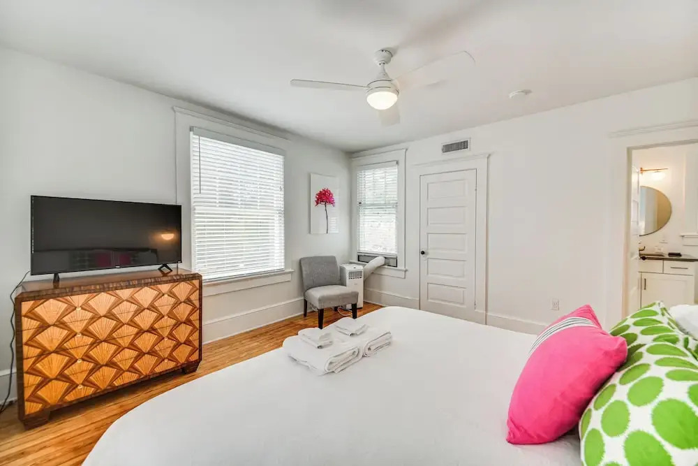 Elizabeth City Home w/ Fire Pit < 1 Mi to Downtown
