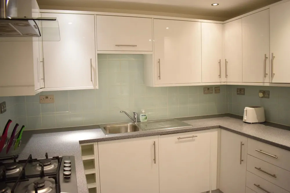 Stylish 2 Bedroom Apartment With Terrace