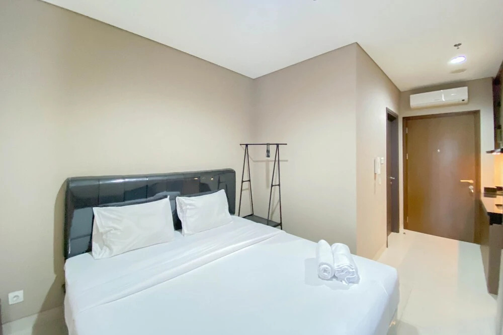 Cozy And Minimalist Studio Room Ciputra International Apartment