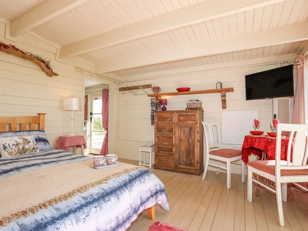 Songbird Hideaway